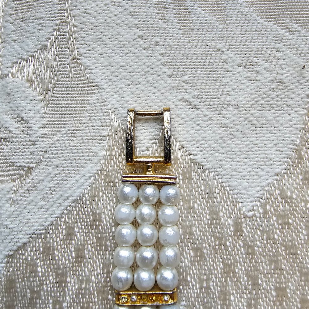 Eastman Quartz Gold Tone Pearl Rhinestone Watch - Picture 13 of 16